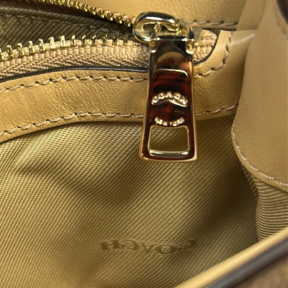 Coach Swagger large leather tote shoulder bag